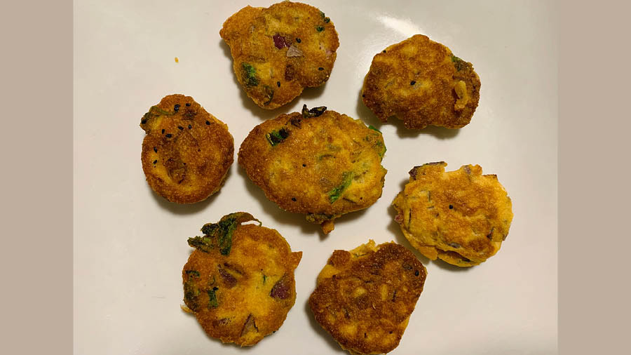 Fish egg and cheese fritters