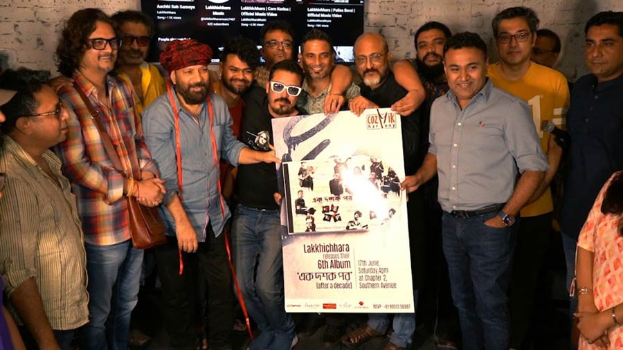 Unveiling of the poster of 'Ek Doshok Por' by Lakkhichhara members and invited guests 