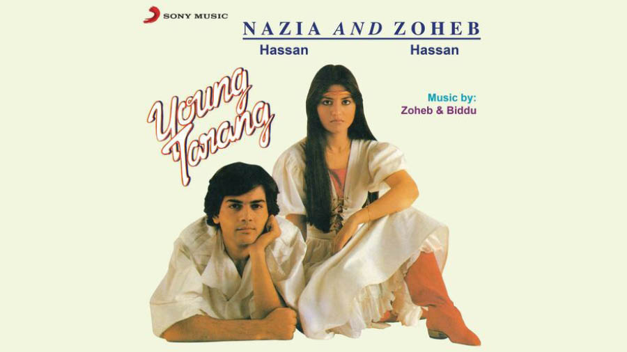 Zoheb and Nazia Hassan on the over of 'Young Tarang'