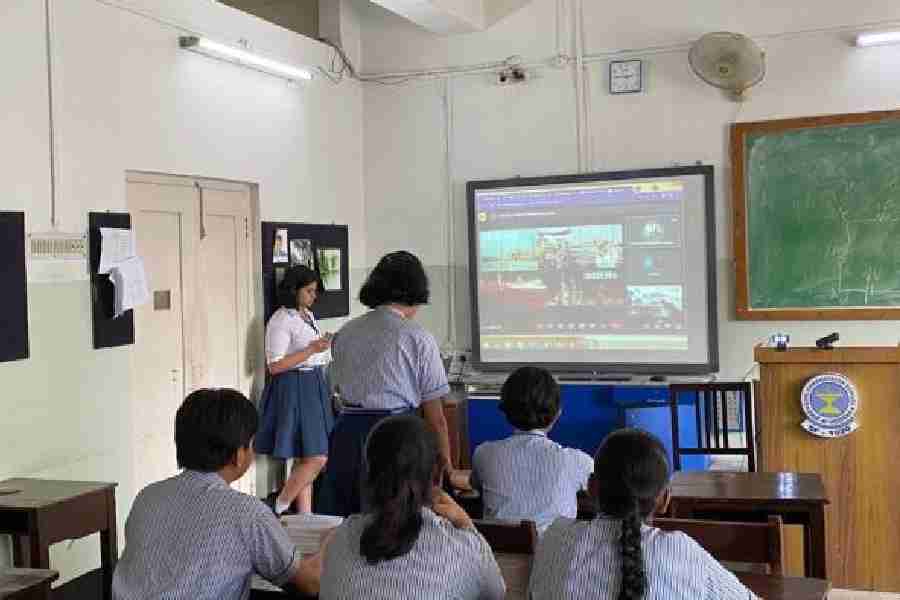 Shri Shikshayatan School