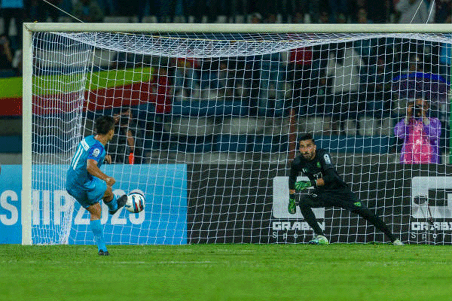 Sunil Chhetri | SAFF Championship Opener: Sunil Chhetri Completes ...