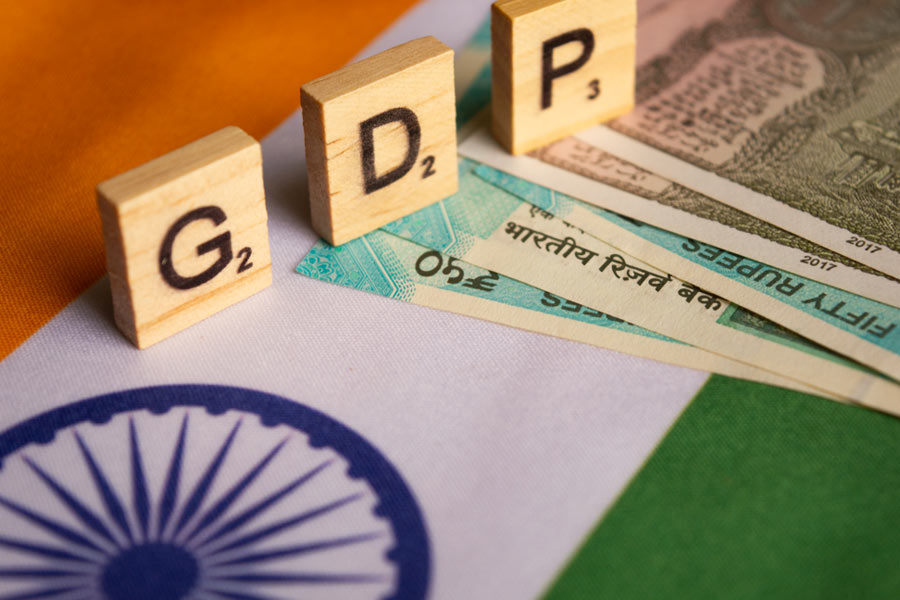 India's GDP Grows At 8.4 Per Cent In Q3; Economy To Expand At 7.6 Per ...