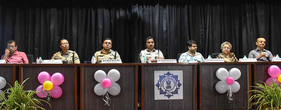 Kolkata police commissioner, Vineet Kumar Goyal,  inaugurated a sensitisation programme and seminar on drug abuse. The CP was felicitated by filmmakers Shiboprosad Mukherjee and Nandita Roy at the Police Training School  auditorium on Thursday  