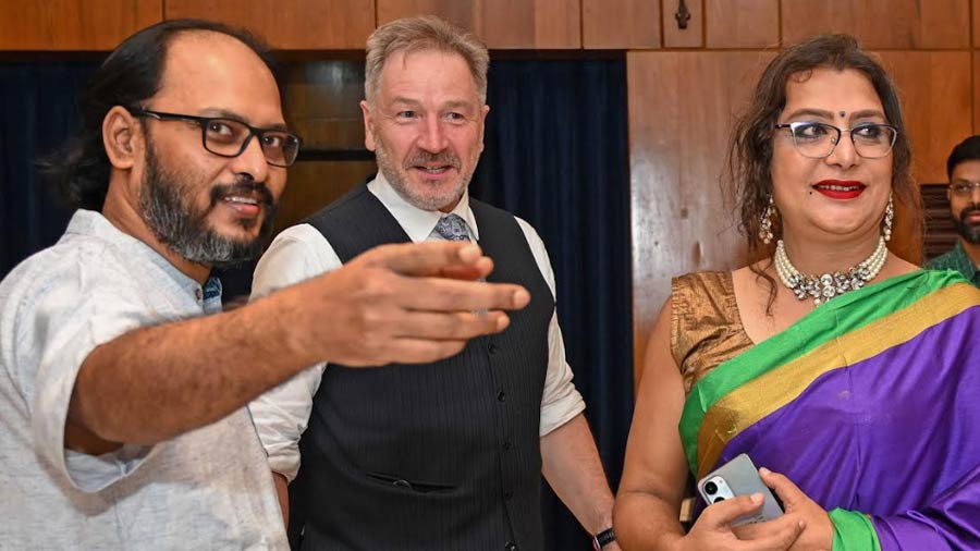 Sudeb with (left) filmmaker Sankhajit Biswas, and (centre) Adrian Pratt, Director of the American Center