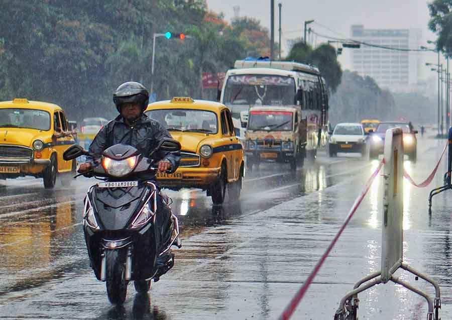 Kolkata experienced a rainy Sunday. More rain is likely over the next four days, according to the weather office  