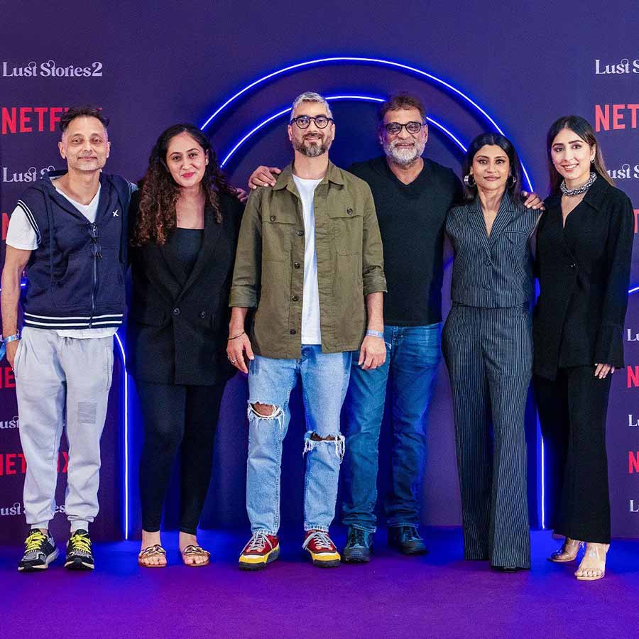 (L-R) Lust Stories 2 makers Sujoy Ghosh, Ruchikaa Kapoor Sheikh, Amit Sharma, R. Balki, Konkona Sensharma and Ashi Dua pose together at the premiere. 