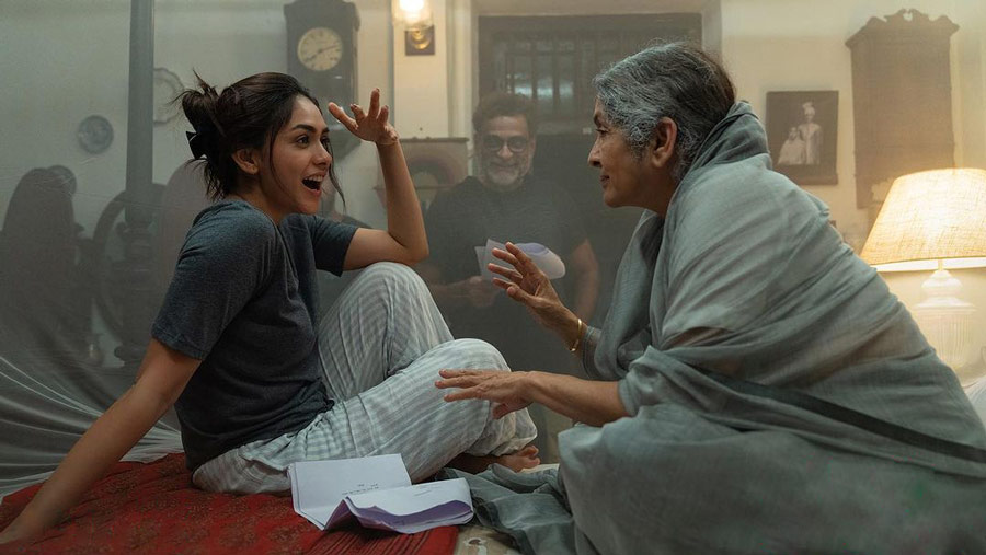 Mrunal plays the role of an ambitious woman, Veda, who explores her compatibility with her fiance Arjun (Angad Bedi) before their marriage. 