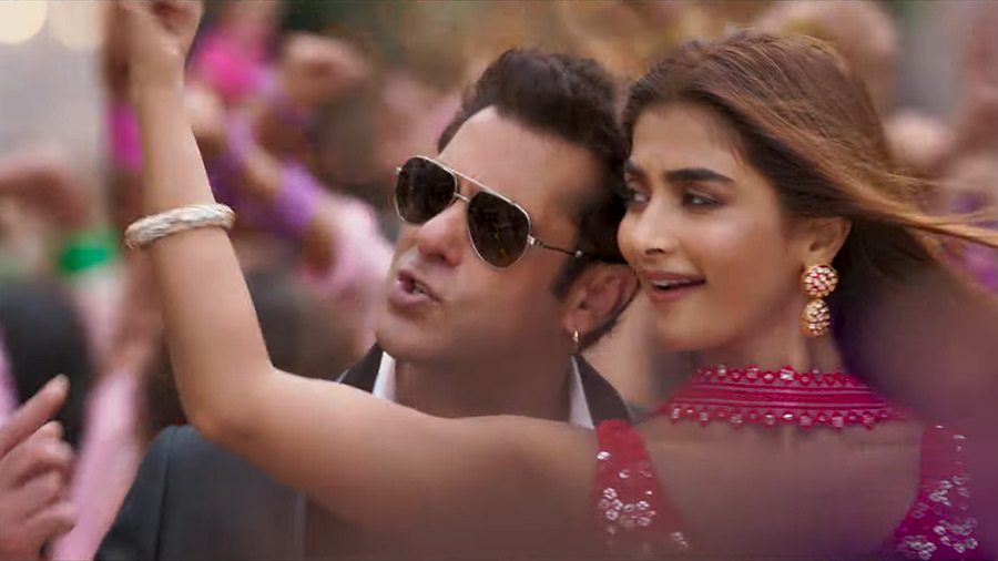 Billi Billi Billi Billi Song Out Salman Khan And Pooja Hegde Shake A Leg To The Peppy Bhangra