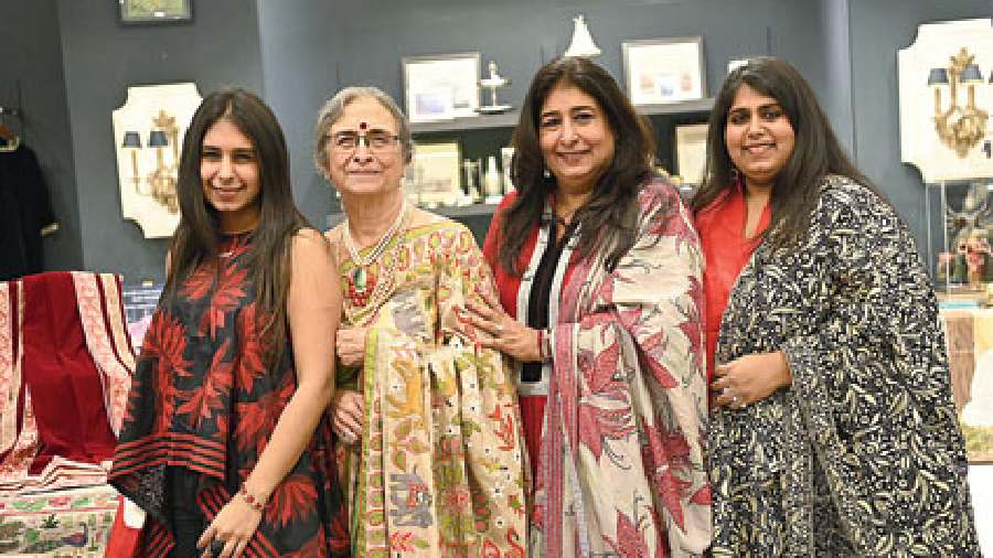 This ones for the family album. (L-R) The next-gen Varmas in kantha — Mahima and Saumya — with Shamlu and Malika.