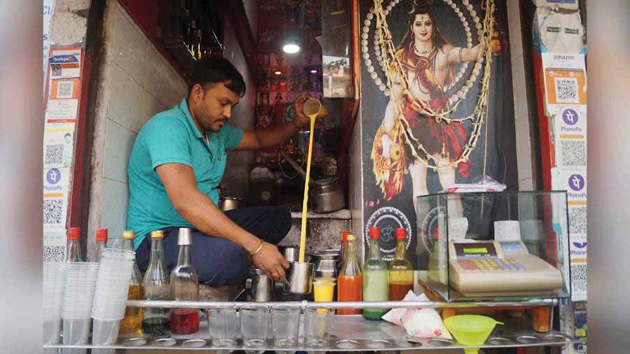 Where to get the best thandai in Kolkata this Holi