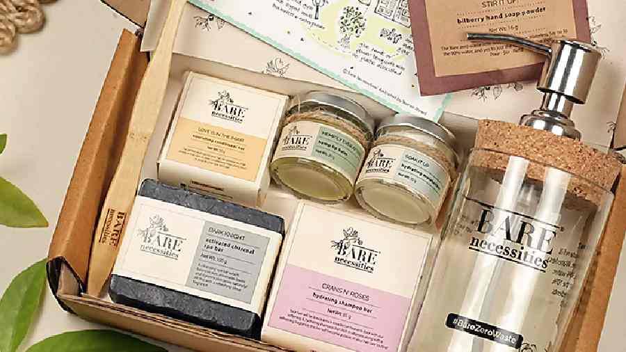 What’s a better gift for an afterHoli pamper session than a comprehensive skincare kit. This one comes with a charcoal spa bar, a shampoo bar, a conditioner bar and much more. Rs 1,999 @ barenecessities.in