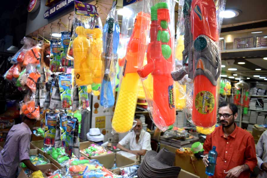 Despite the adenovirus scare, water guns are selling like hot cakes. Priced between Rs 100 and Rs 1500, these are hot favs among the kids