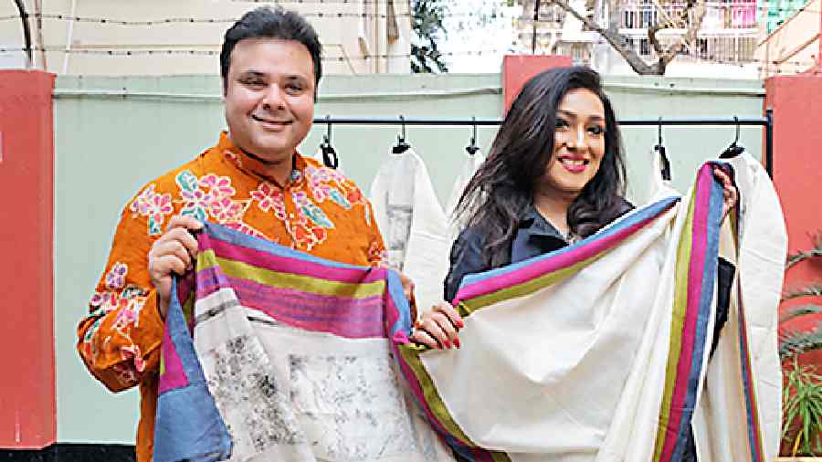 “Sujoy is a dear friend who is not only talented and innovative but also brings about concepts that enrich us. His collaboration with Shampa on Windows is a perfect confluence of Indowestern art,” said Rituparna Sengupta