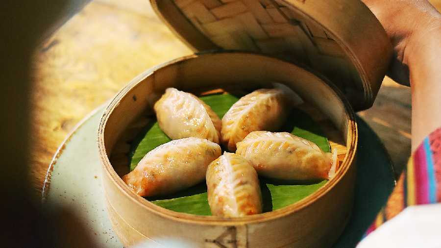 Thai Basil Chicken Dim Sum: These dim sums pack in the fresh aroma of Thai basil, a speciality in Thailand. Paired with minced chicken, this filling is a stellar combination.