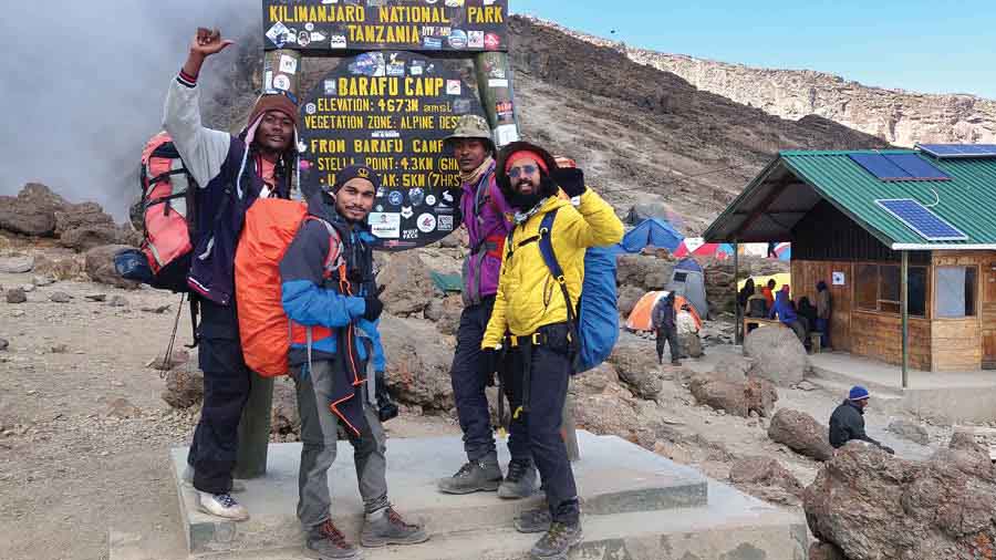 Abir Hudait from Medinipur and Jagabandhu Manna from Howrah during their Kilimanjaro expedition