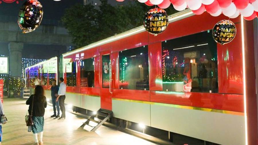 Keshariya Junction - the train themed restaurant at Axis Mall