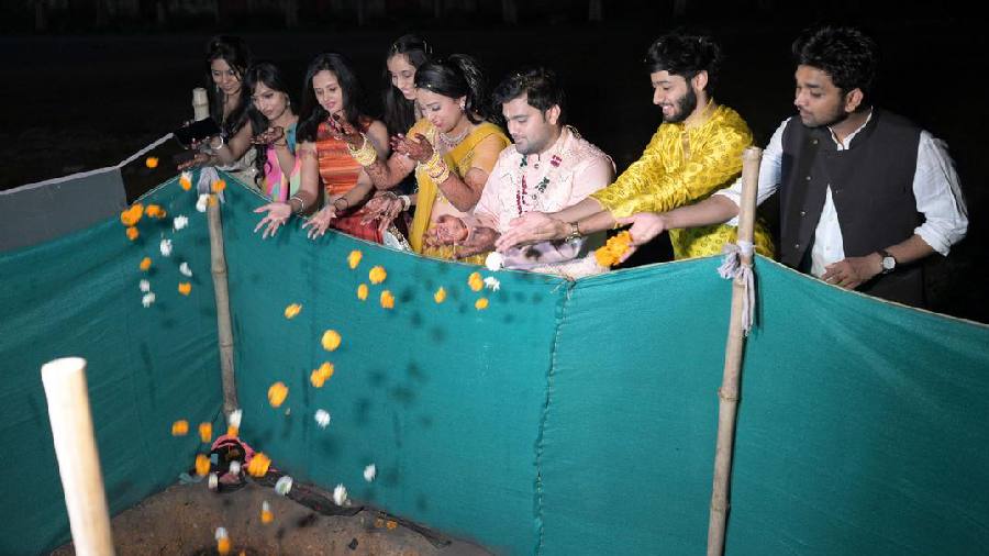 At one Greenmyna wedding, there was even a compost pit for the guests' waste