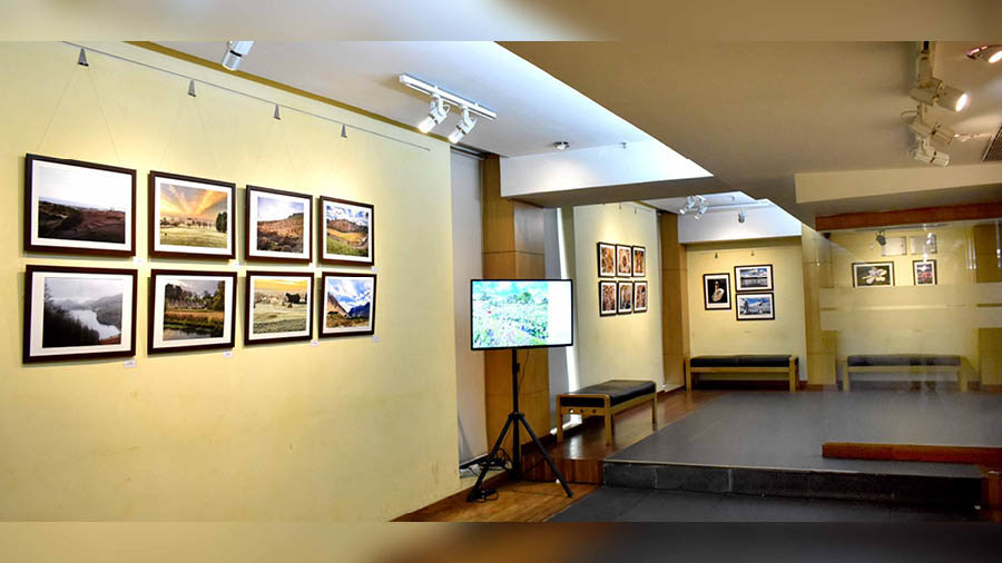 Nineteen photographers have participated in the exhibition – Amit Sengupta, Bhavna Khemka, Aranya Deb, Priya Virmani, Diwakar Thakore, Jai Patel, Ipshita Ghose, Harsha Mehta, Joydeep Pal, Kanishka Kumar, Saptarshi Kar, Sourav Niyogi, Srinjoy Sen, Sam Mitra, Nandini Ray, Subham Pal, Sabyasachi Dutta, Modhura Roy and Micheal Broad — with a total of 85 photographs