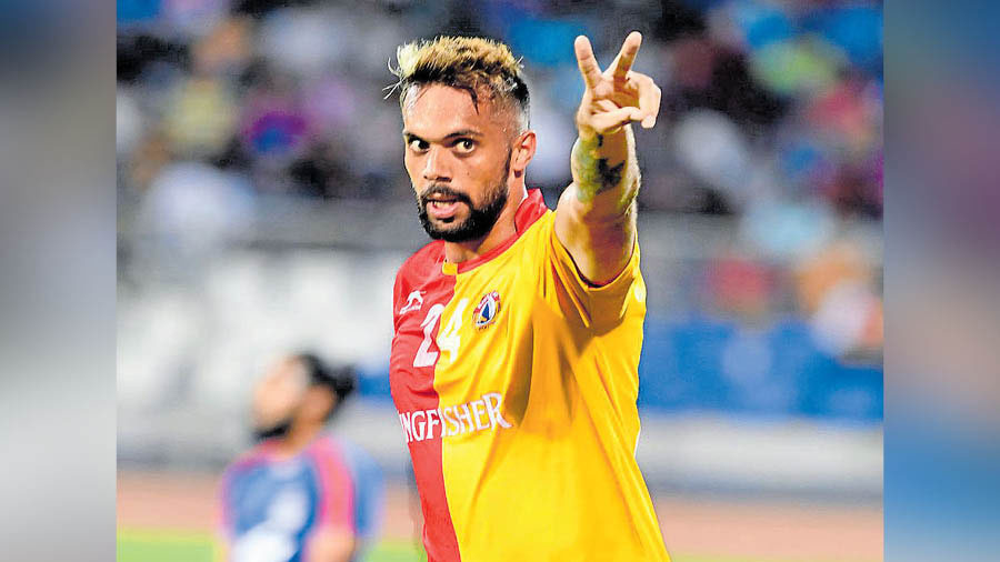 Singh was a prominent part of the East Bengal-Mohun Bagan rivalry during his time in red and yellow
