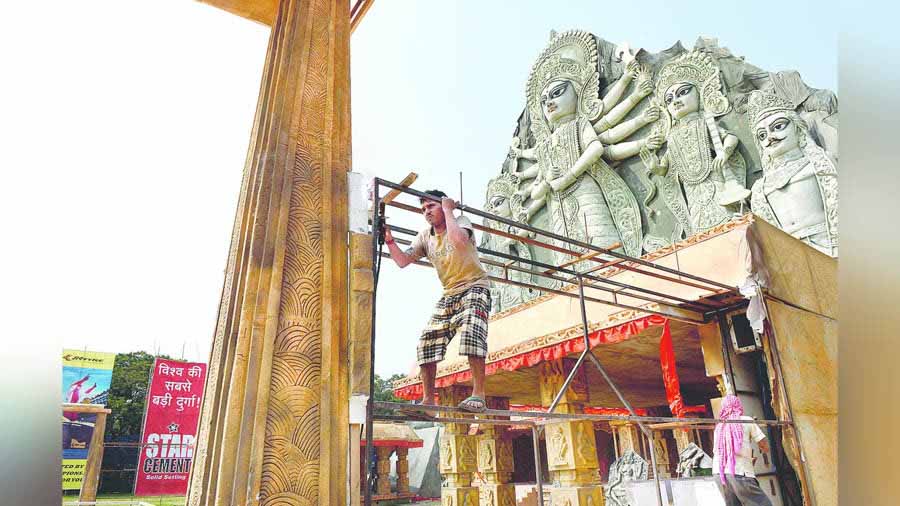 The world’s largest Durga idol, a Star Cement idea for Deshapriya Park in 2015
