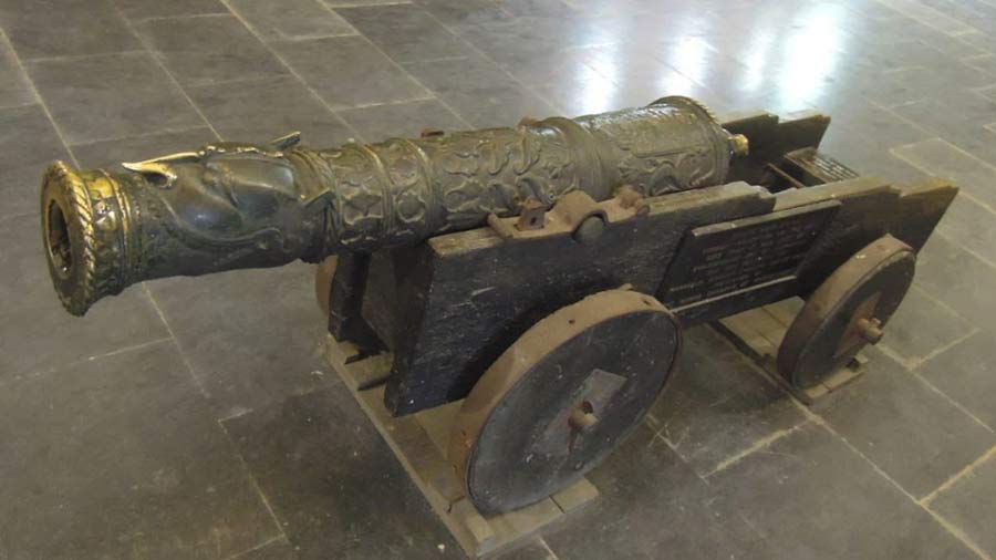 A bronze-cast canon from Maharaja Krishnachandra's era at Victoria Memorial Hall