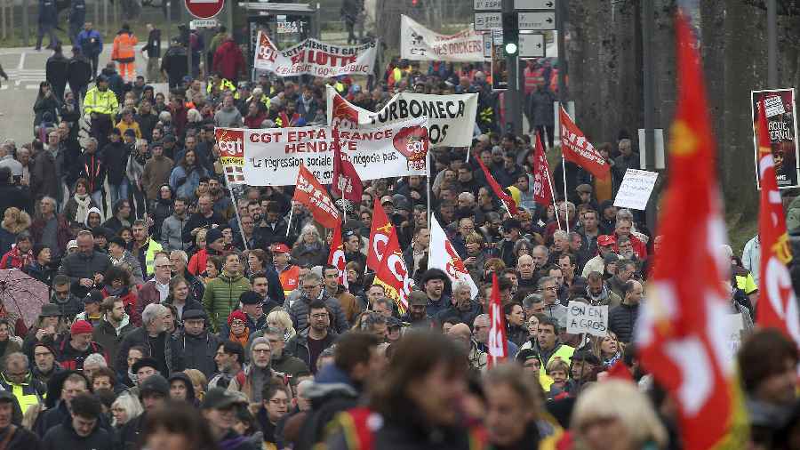 From Paris to Nice and Bayonne, French workers nationwide are protesting of the govt's pension reform.
