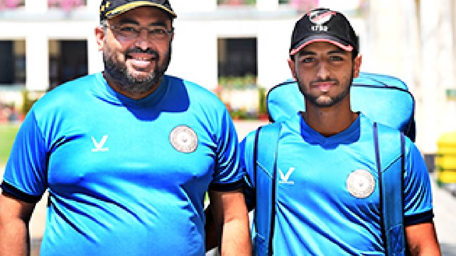 “This is the first time we are playing together for St. James’ School as a fatherson duo and it has been super exciting. I religiously played cricket in my days and now my son has been taking it up to a professional level. We are just glad we could share this memory together,” said father-son duo Atul Chatrath from the batch of 1994 and Nipun Chatrath from the batch of 2021.