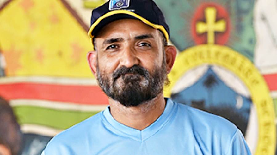 “At this age of 50, going back to a loved sport and being able to play a cricket tournament of this level has been amazing. What a great experience it has been!” said Anand Singh, an alumni of St. Lawrence High School. 