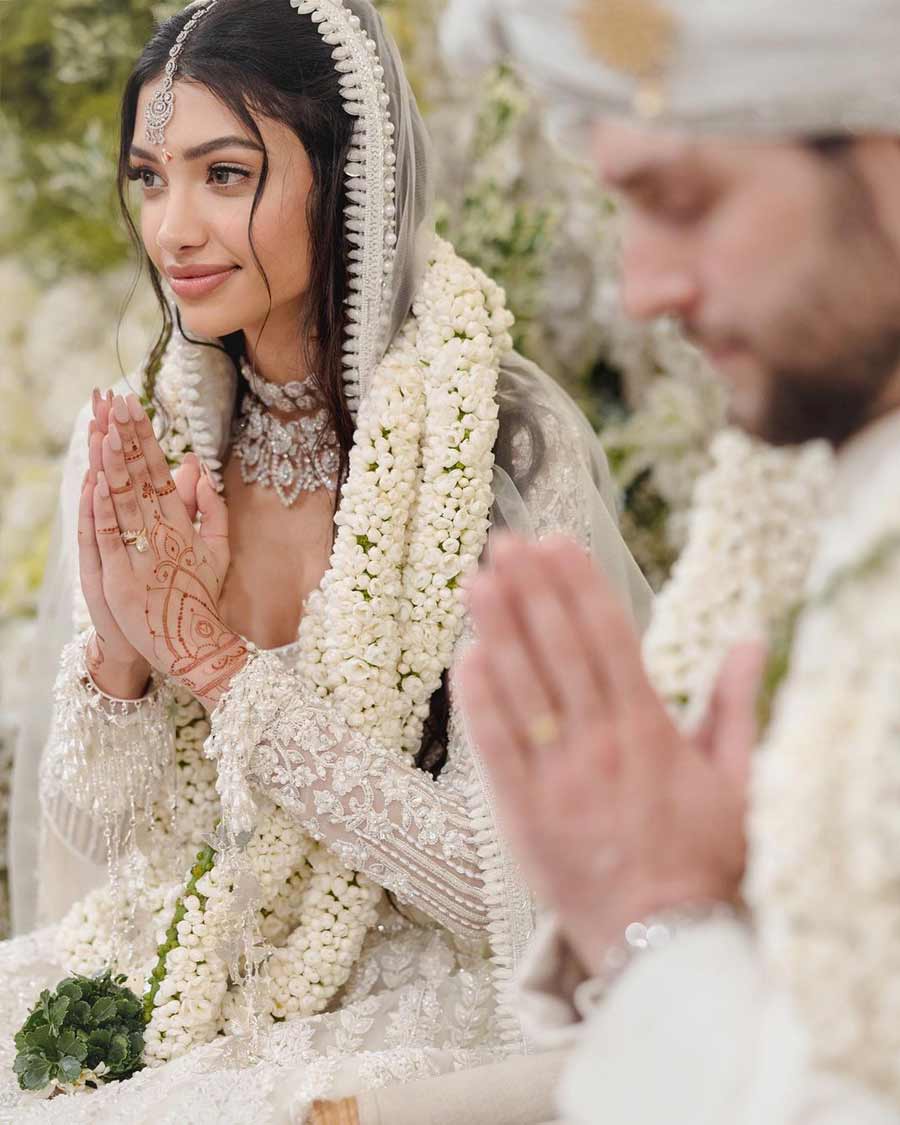 Bollywood actress Ananya Panday reshared pictures from Alanna and Ivor’s wedding on Instagram.