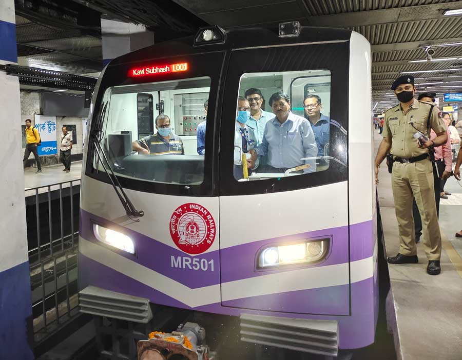 Kolkata Metro Railway introduced a new Chinese rake along its north-south route, four years after it arrived in the city. The hold-up was attributed to customisation requirements that were delayed due to the COVID-19 pandemic. Kolkata Metro General Manager Arun Arora introduced the rake at Dum Dum station and it travelled up to Park Street. The Metro official said the induction of the new Dalian rake took the total number of rakes along the north-south alignment between Dakshineswar and Kavi Subhas stations to 30. The Dalian rake has better passenger amenities, including wider doors, jerk-free ride, modular and wider vestibules and full CCTV coverage, he said. "The customisation of the new rake as per the requirements of the Kolkata Metro was delayed due to the COVID-19 pandemic," the official said. The Research Design and Standards Organisation (RDSO) of the Indian Railway gave its green signal following the completion of customisation, he said. The mandatory clearance from the Commissioner of Railway Safety (CRS) for commencing services was received thereafter, following necessary tests, the official said. Having arrived in March, 2019, this was the first of the 14 Metro rakes ordered for the Kolkata Metro Railway from China's Dalian. "The rest of the rakes will also start coming," he added