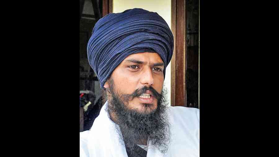 Amritpal slips out of police net