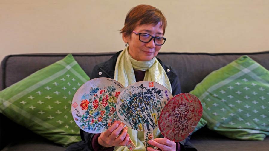 Sandy created these handmade paper fans with watercolour