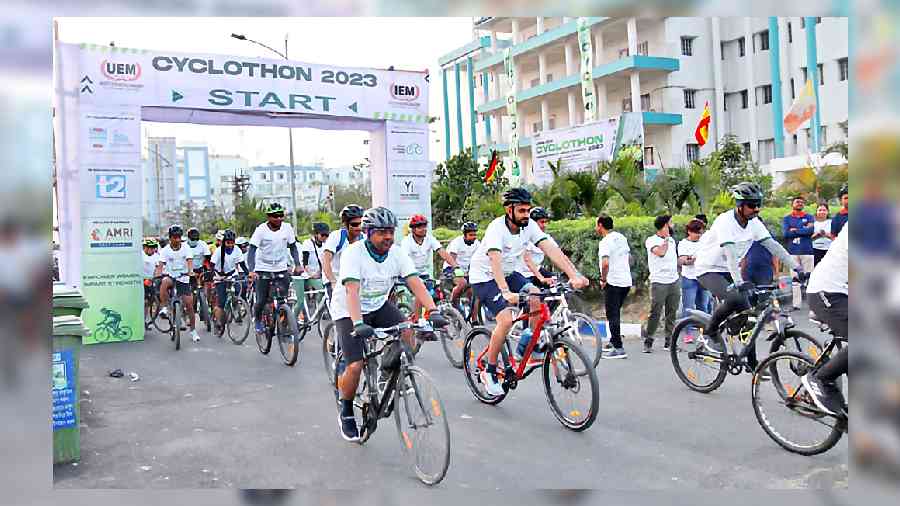 Participants set off from the starting point of the race. Cyclothon 2023 not being a competition, all participants completing the race were rewarded with a medal