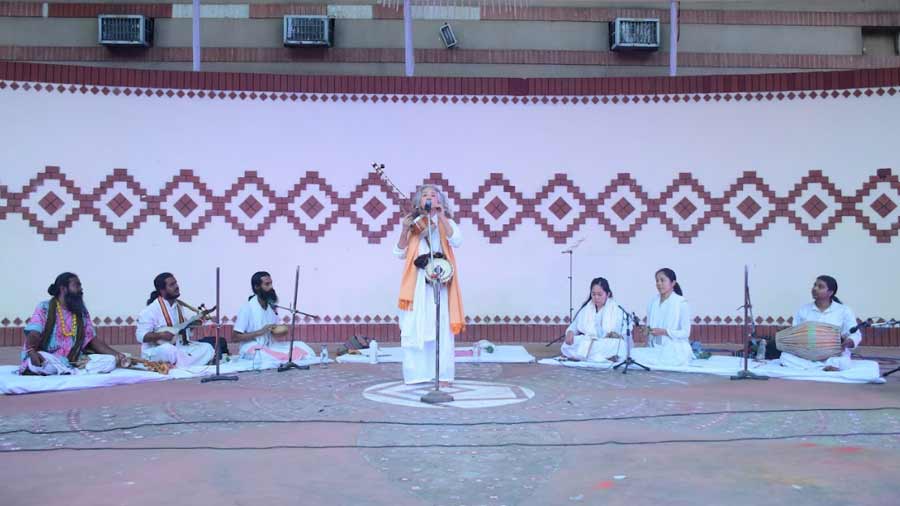 Maki Kazumi Baul of Burdwan’s Moner Manush Akhara performs at the open air theatre of Santiniketan’s Gitanjali Cultural Complex