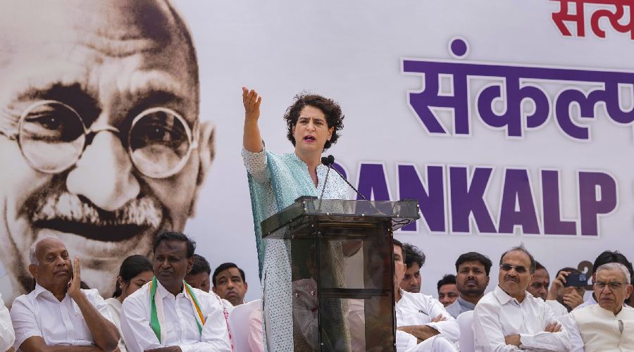 Rahul Gandhi | Priyanka Gandhi Vadra Backs Rahul Gandhi Amid ...