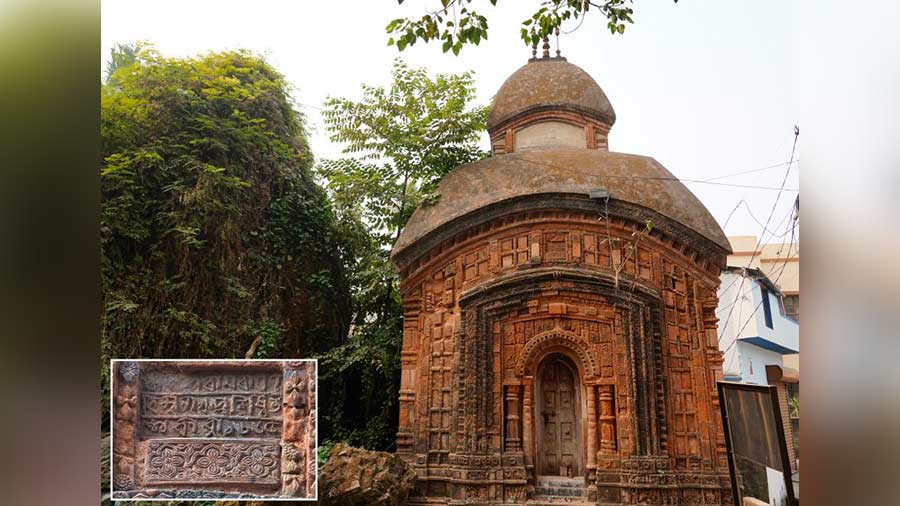 The only ‘aatchala’ temple inside Nandadulal temple at Halisahar, which has been renovated by the West Bengal State Archeology Department