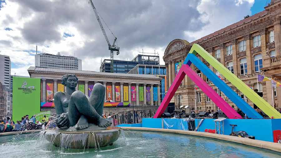The River at Victoria Square by Indian sculptor Dhruva Mistry, loosely called ‘The Floozie in the Jacuzzi’ by local people