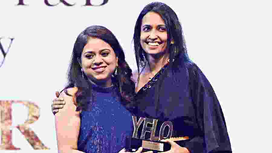 Radhika Lunia (left), co-founder at Let’s Maki, won the award for F&B and Hospitality. She received the award from Isha Patodia (right), chairperson of 2018-19. Radhika said: “Let’s Maki’ started as a passion project during the lockdown. It expanded to 13 cities across India from an idea in a kitchen. All were led by women homemakers who turned entrepreneurs. Thank you to YFLO and our clients for supporting our vision and recognising the power of an idea that can expand beyond boundaries”.