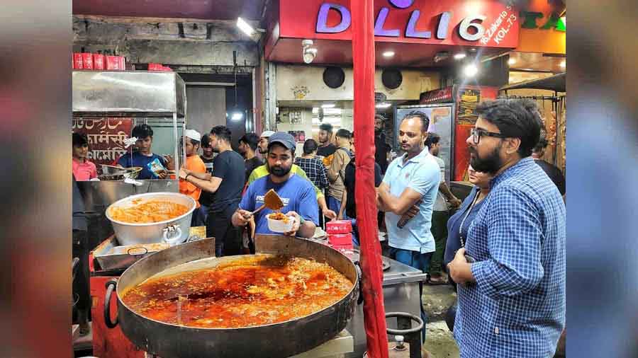 As Ramzan continues, people flocked eateries on Zakaria Street on Friday evening  
