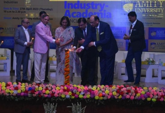 Lighting of the auspicious lamp in the Inaugural Session of the Industry –Academia Conclave 1.0