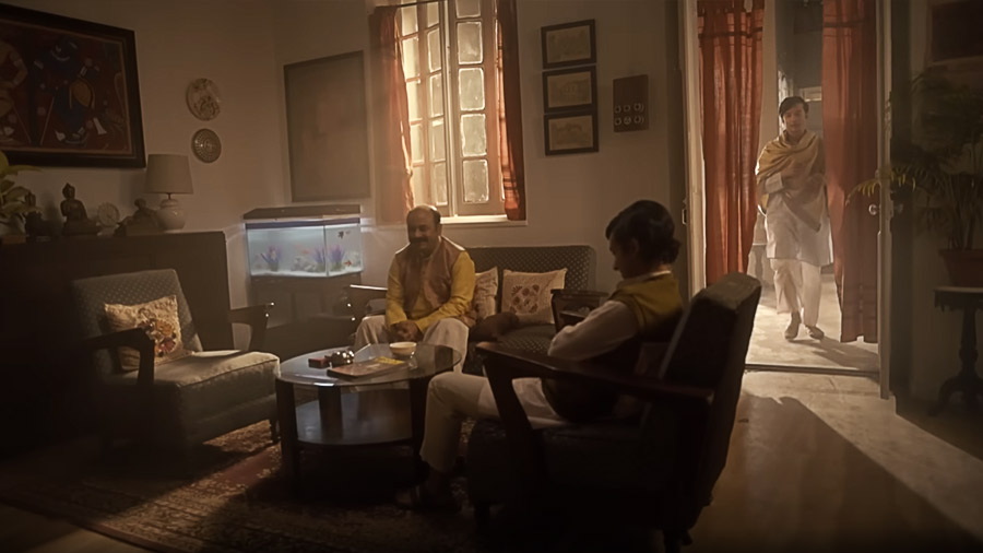 Still from Srijit Mukherji-directed 'Feludar Goyendagiri'