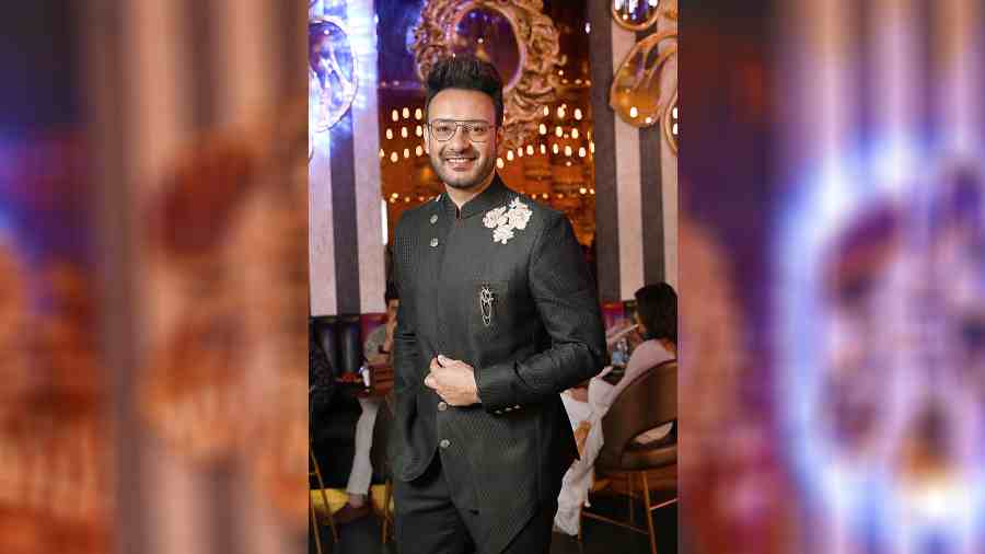 Shaheb Bhattacherjee looked dapper in a Jyotee Khaitan bandhgala