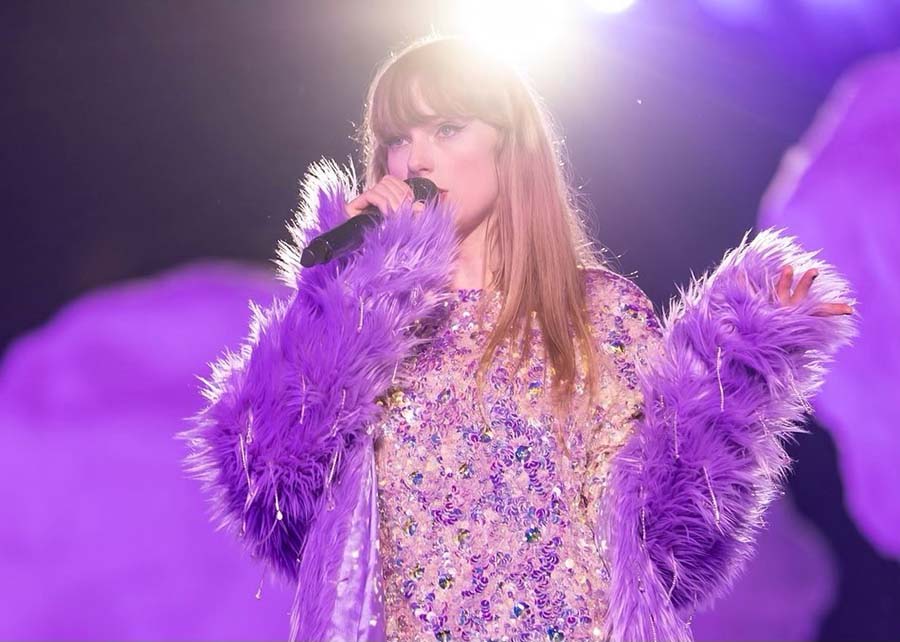 Her latest concert was at the Mercedes-Benz Stadium in Atlanta, where Taylor performed in three back-to-back sold-out shows with over 60,000 attendees.