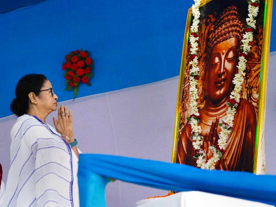 Cultural celebrations as well as spiritual practices are held where the Buddhists celebrate the occasion with parades and festivals in several nations, including India, Nepal, and Sri Lanka. Chief minister Mamata Banerjee pays tribute to Gautama Buddha at Murshidabad on Friday     