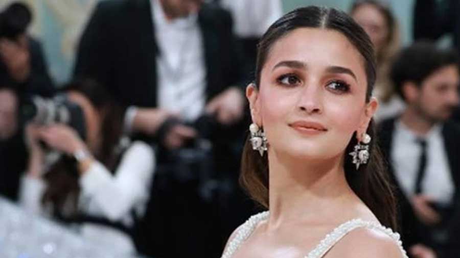 ‘I’m used to hearing that it should’ve been Deepika (Padukone) instead of me, it doesn’t bother me anymore,’ responds Alia Bhatt  