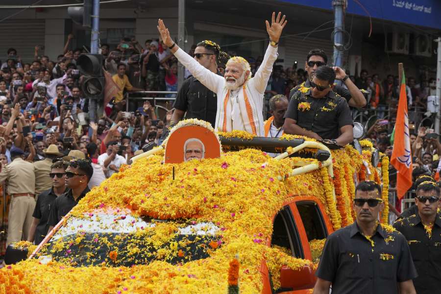 PM Modi embarks on 8 km roadshow in Bangalore ahead of May 10 Assembly polls in Karnataka