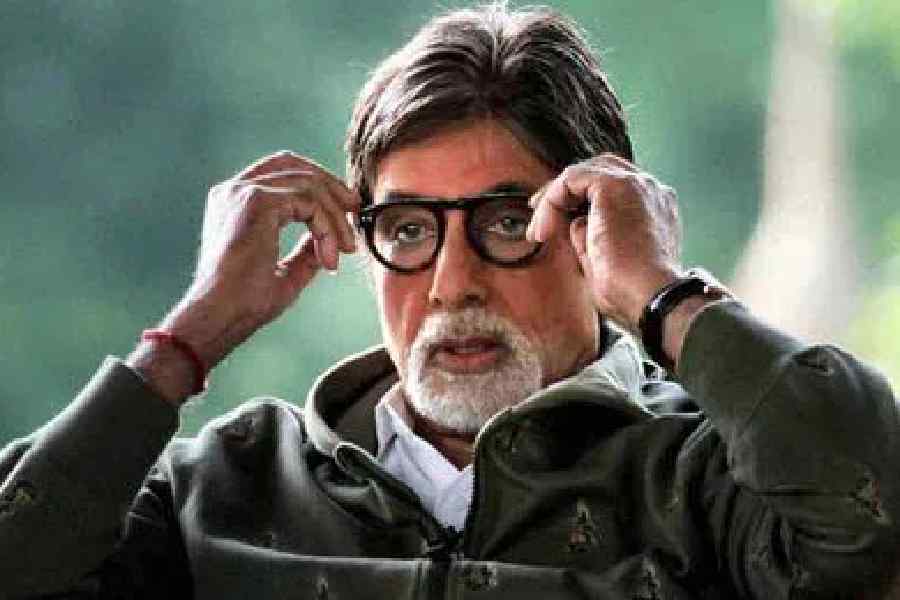 Amitabh Bachchan | Amitabh Bachchan Buys 10,000 Square Feet Plot Worth ...