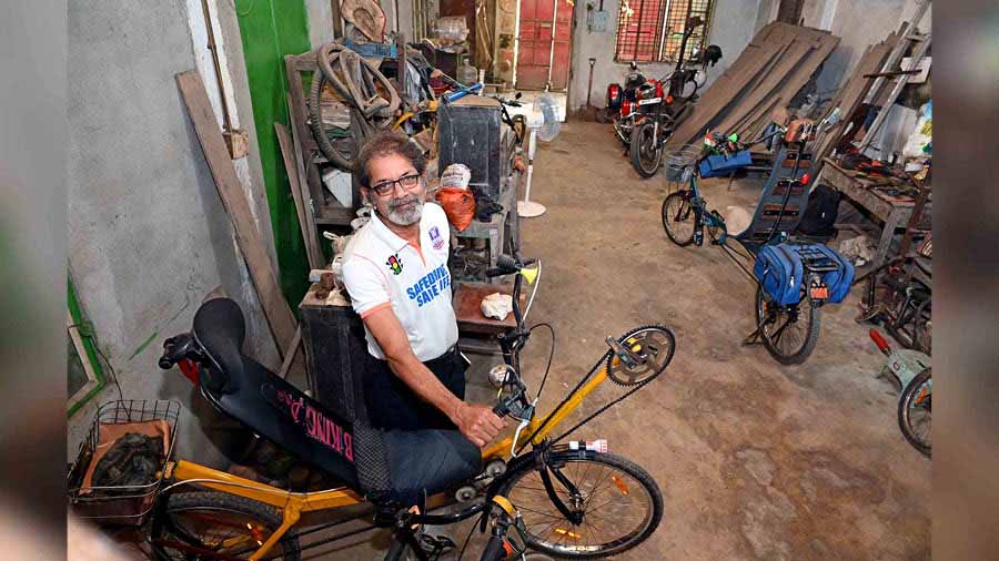 Roy at his workshop in Mahishbathan