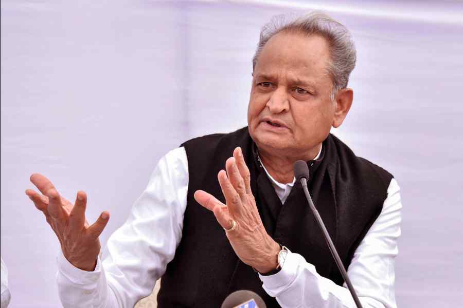 Social Media Influencer Ashok Gehlot Government To Rope In Social 