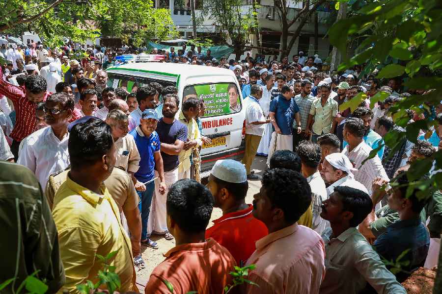 Vijayan announced the probe and the compensation after an all-party meeting held at Tanur in which senior opposition leaders also participated. He also announced a compensation of Rs 10 lakh each to the family of the deceased. 